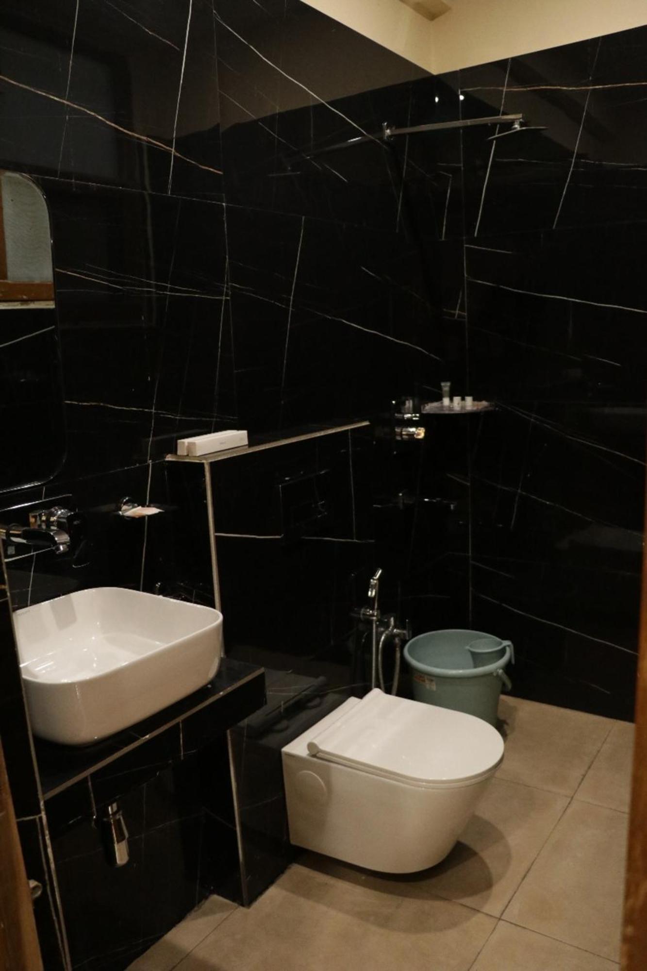 Hotel Royal Palace Jalandhar Eksteriør billede