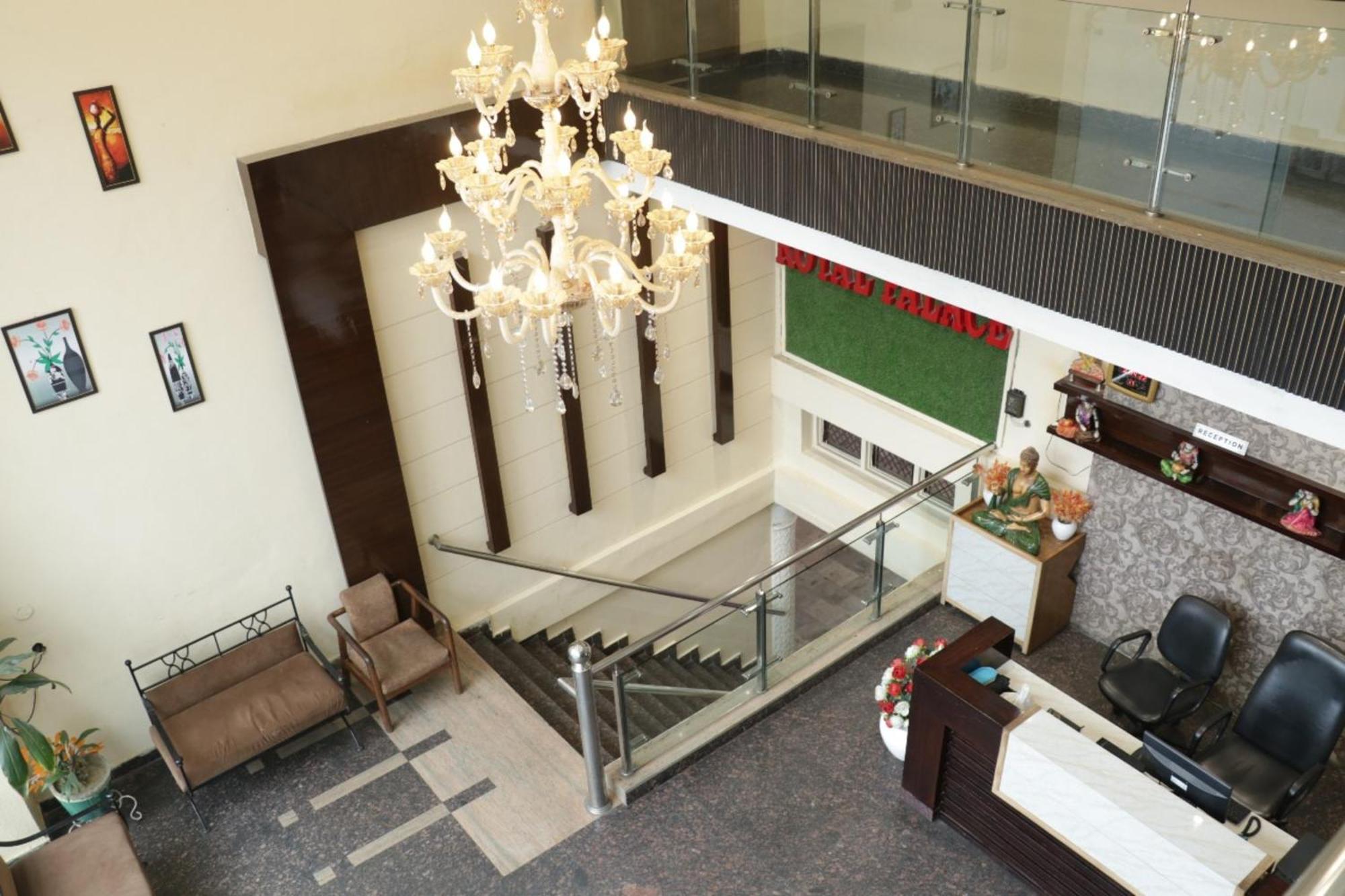 Hotel Royal Palace Jalandhar Eksteriør billede