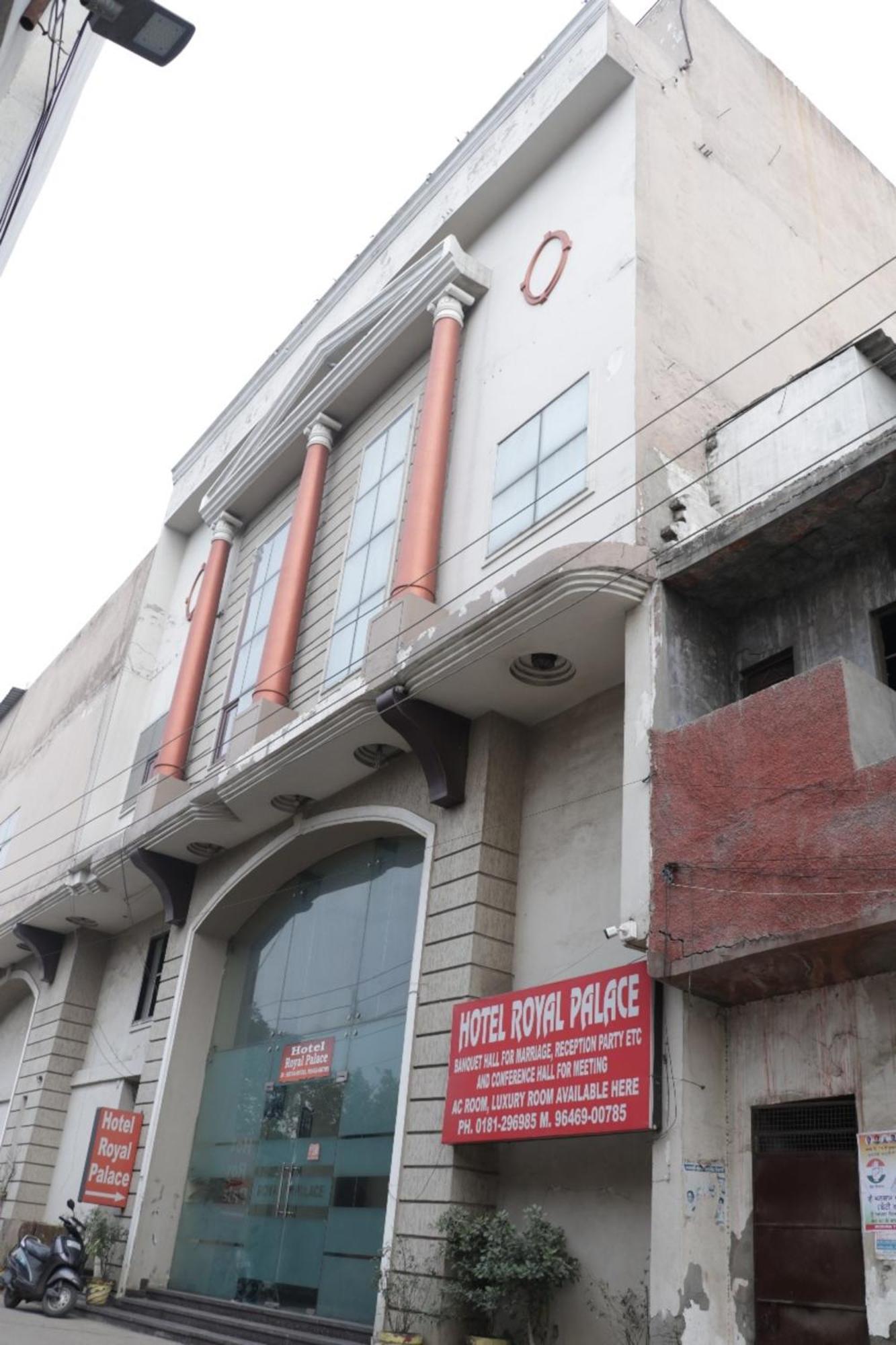 Hotel Royal Palace Jalandhar Eksteriør billede
