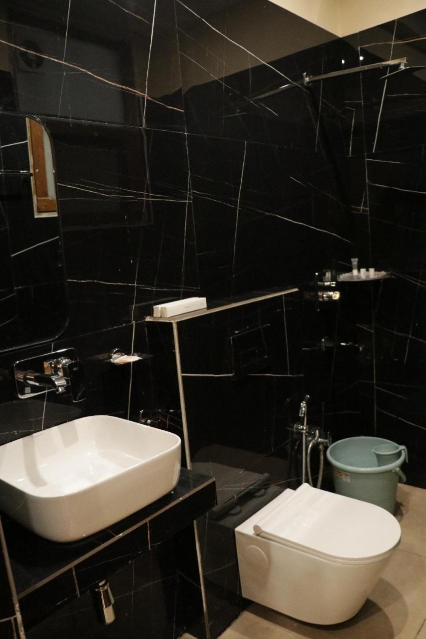 Hotel Royal Palace Jalandhar Eksteriør billede